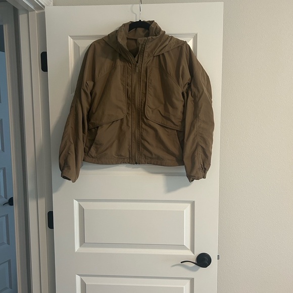 Lululemon always effortless rain jacket - Picture 3 of 13